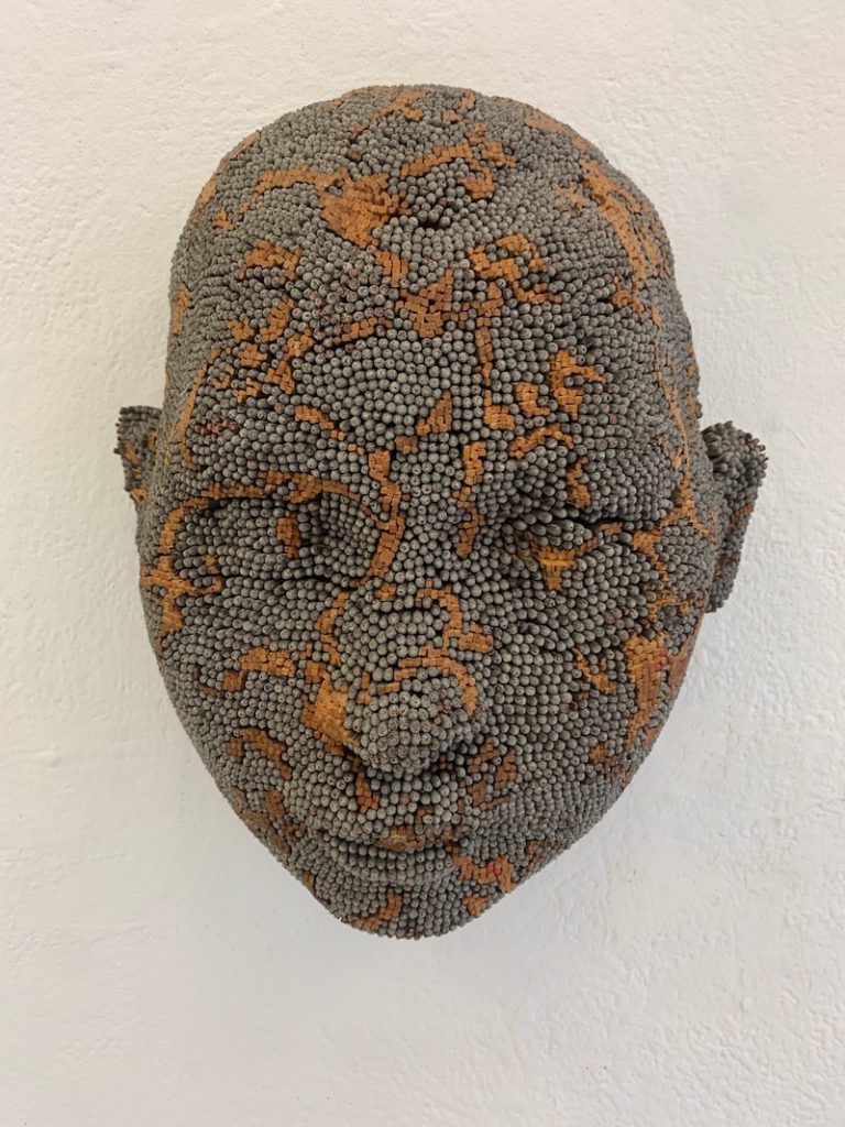 David Mach, Noah's boys, 1992, 39 x 29 x 29 cm, allumettes assemblées et brûlées