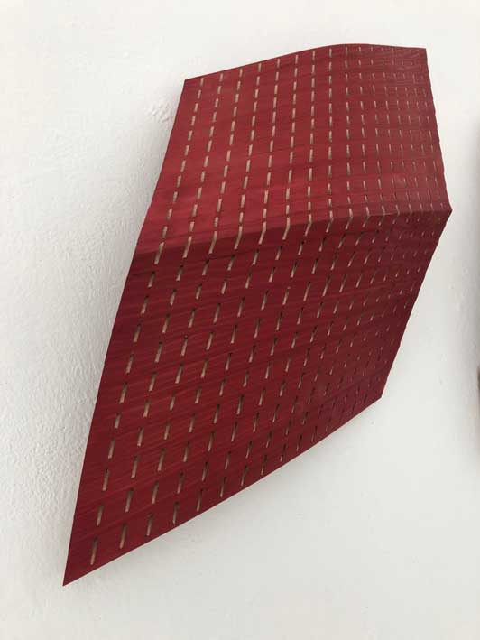 Résonnances, 2018, mélèze teinté, 2 éléments, 135 x 40 x 10 cm